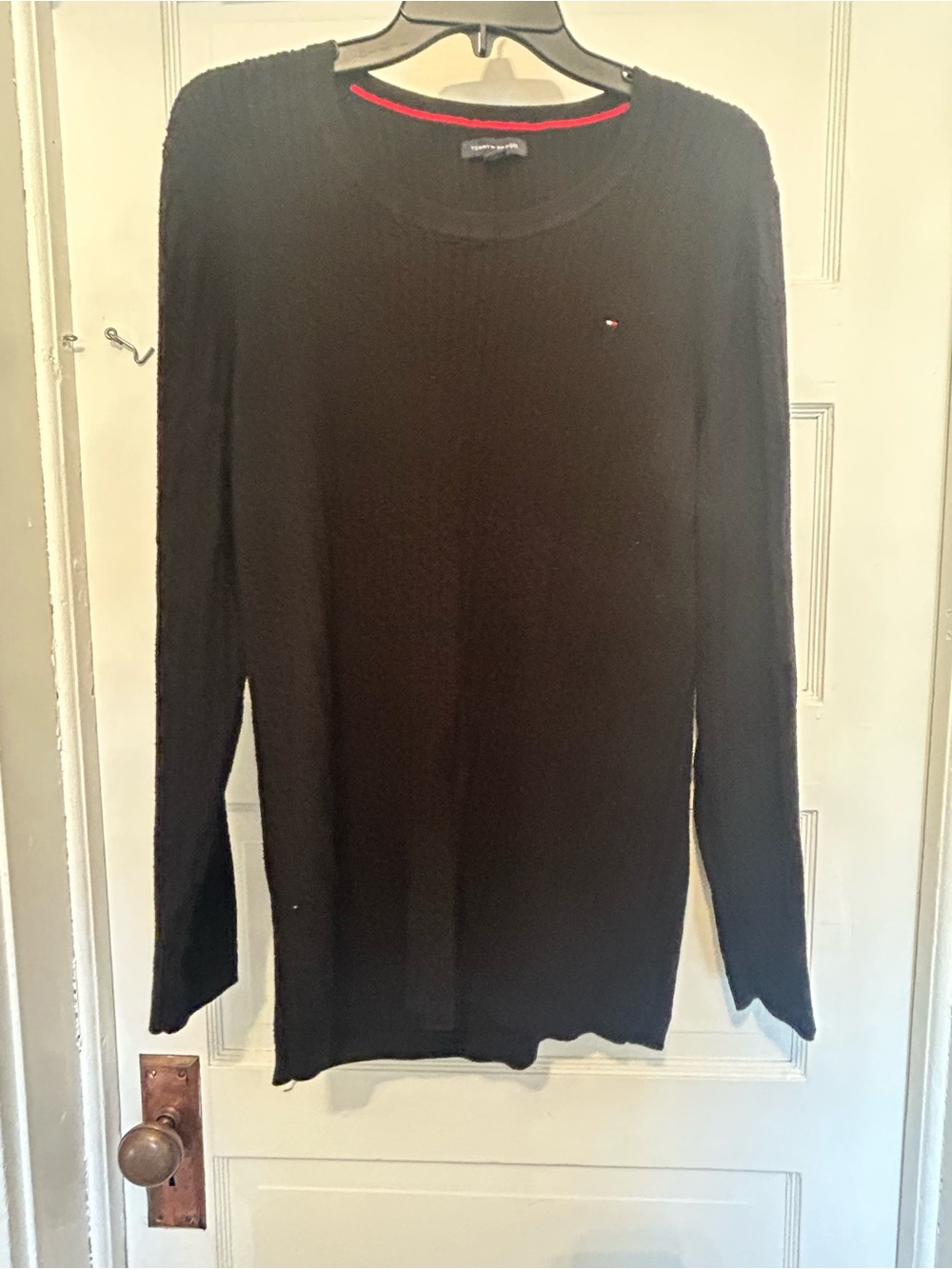 Tommy Hilfiger woman’s Black Crew Neck Sweater